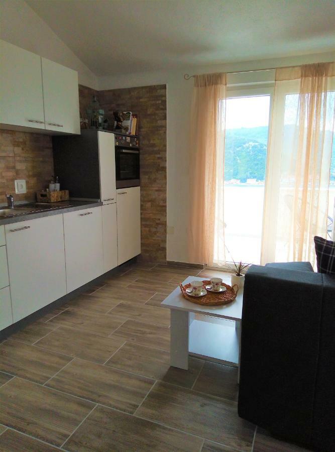 Apartments Kurelja Lastovo Exterior photo