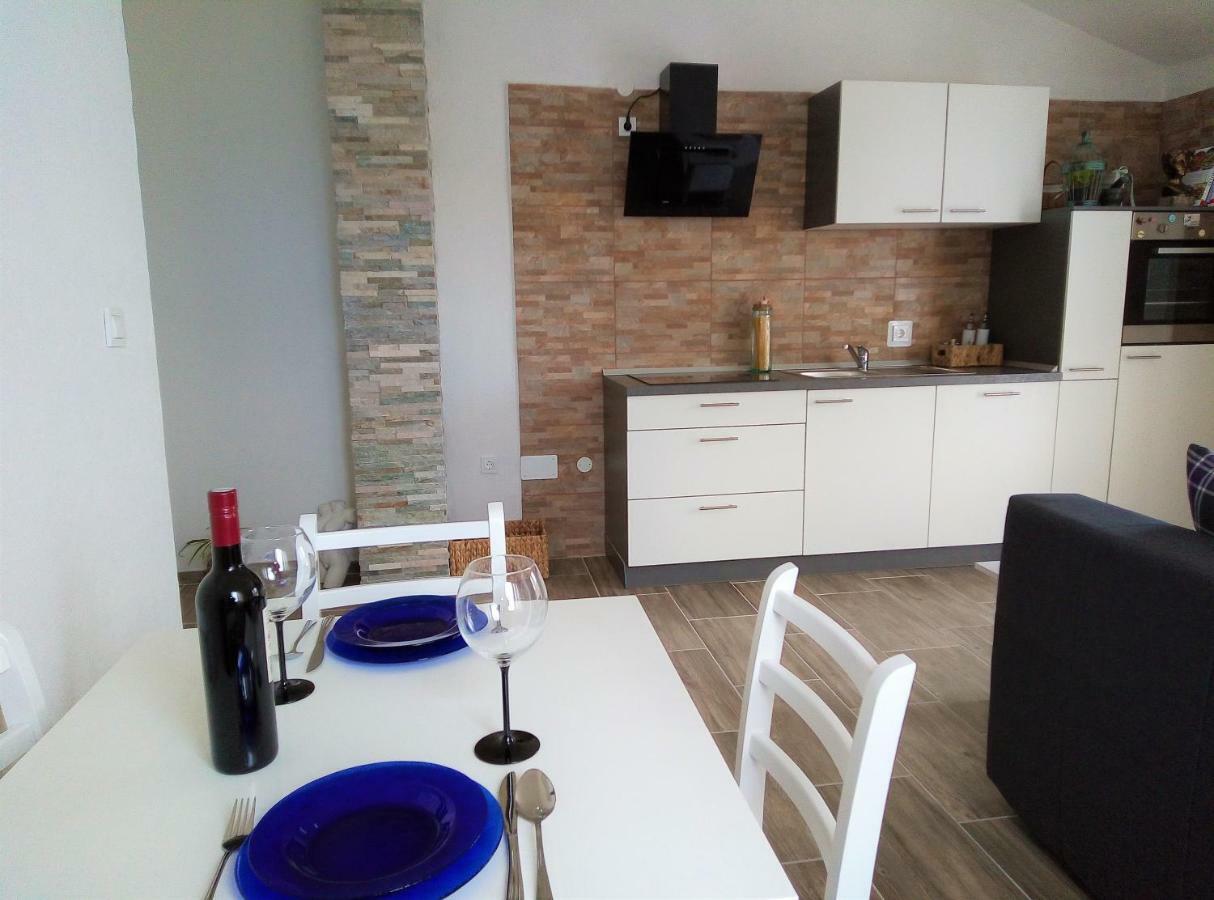 Apartments Kurelja Lastovo Exterior photo